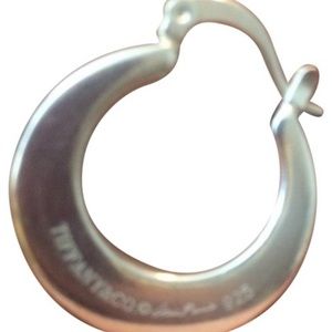 Tiffany&co single Earring. Final